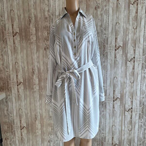 Women's New York & Company Dress Size S Gray & White